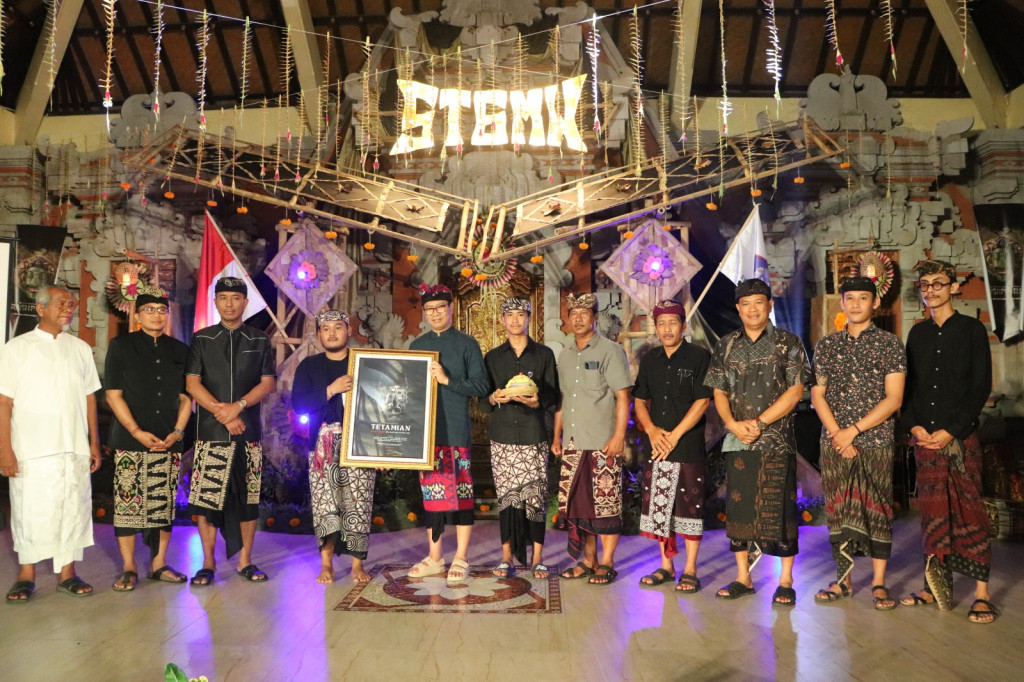 Wabup Suiasa Hadiri HUT Ke-25 ST. Giri Mustika Werdhi Banjar Pantigiri